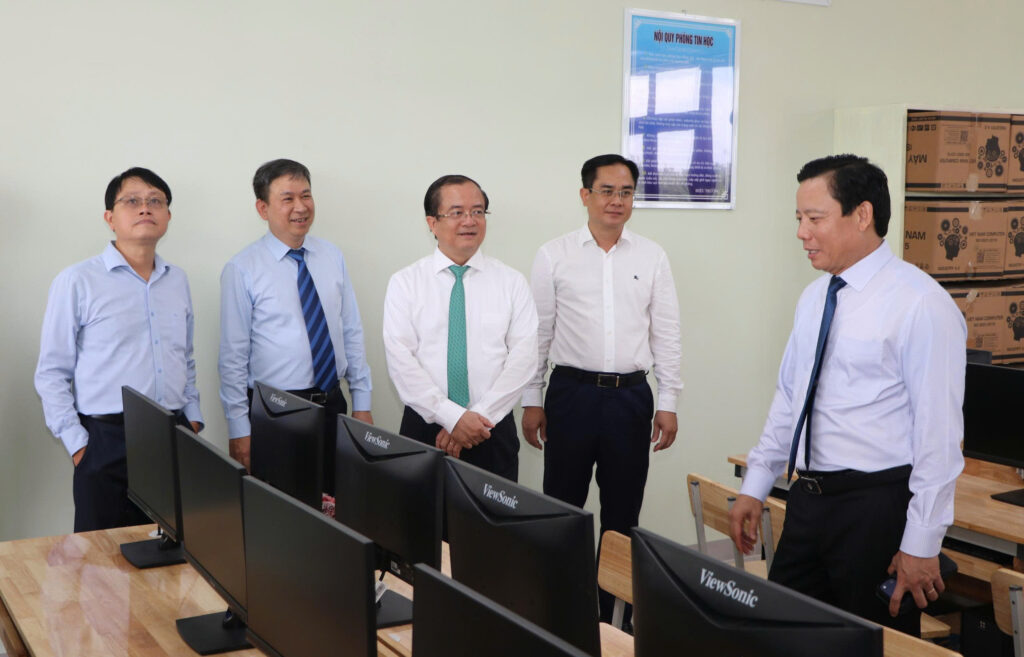 Các phòng chức năng được đầu tư đồng bộ, đáp ứng yêu cầu dạy và học của nhà trường.
